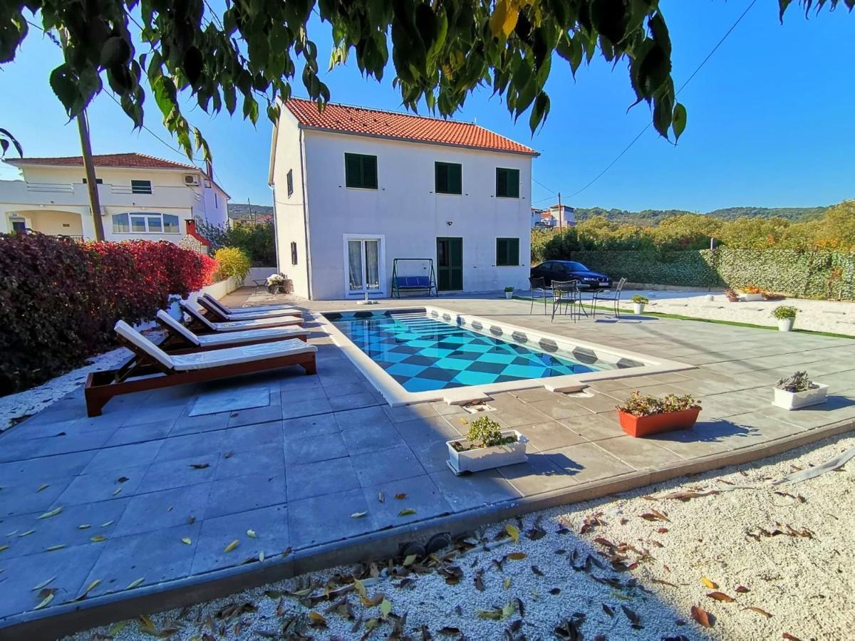 Holiday Home Nino With Amazing Swimming Pool Slatine Luaran gambar