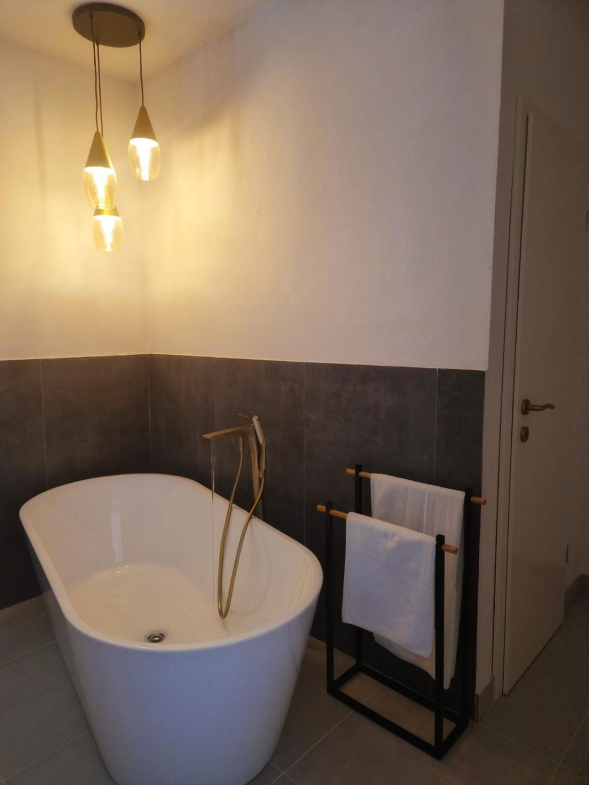 Holiday Home Nino With Amazing Swimming Pool Slatine Luaran gambar